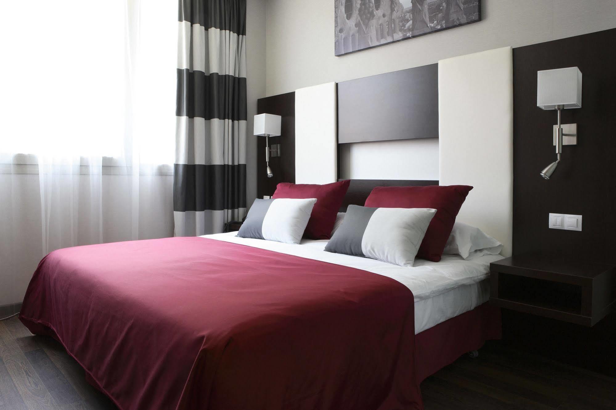 & Olimpica 4* Barcelone